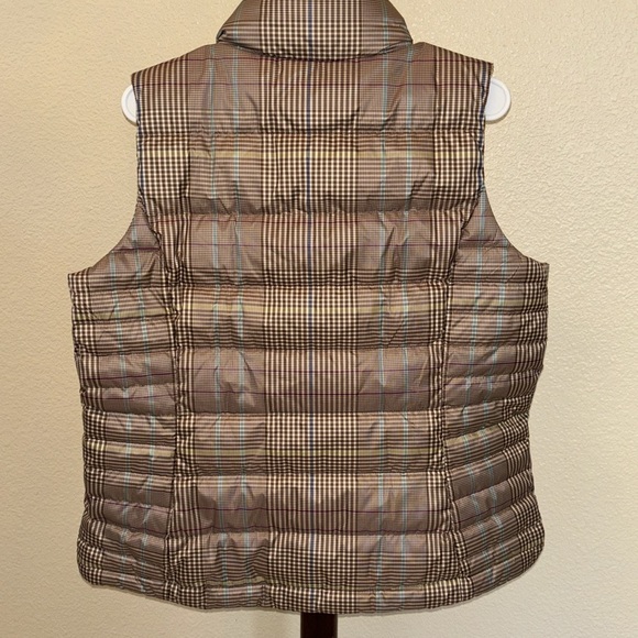 Lands End down puffer vest NWT - Picture 3 of 5